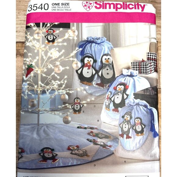 Simplicity 3540 Christmas Tree Skirt & Gift Bags Sewing Pattern - Picture 1 of 2